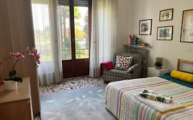 Bnbook Garden View Villa